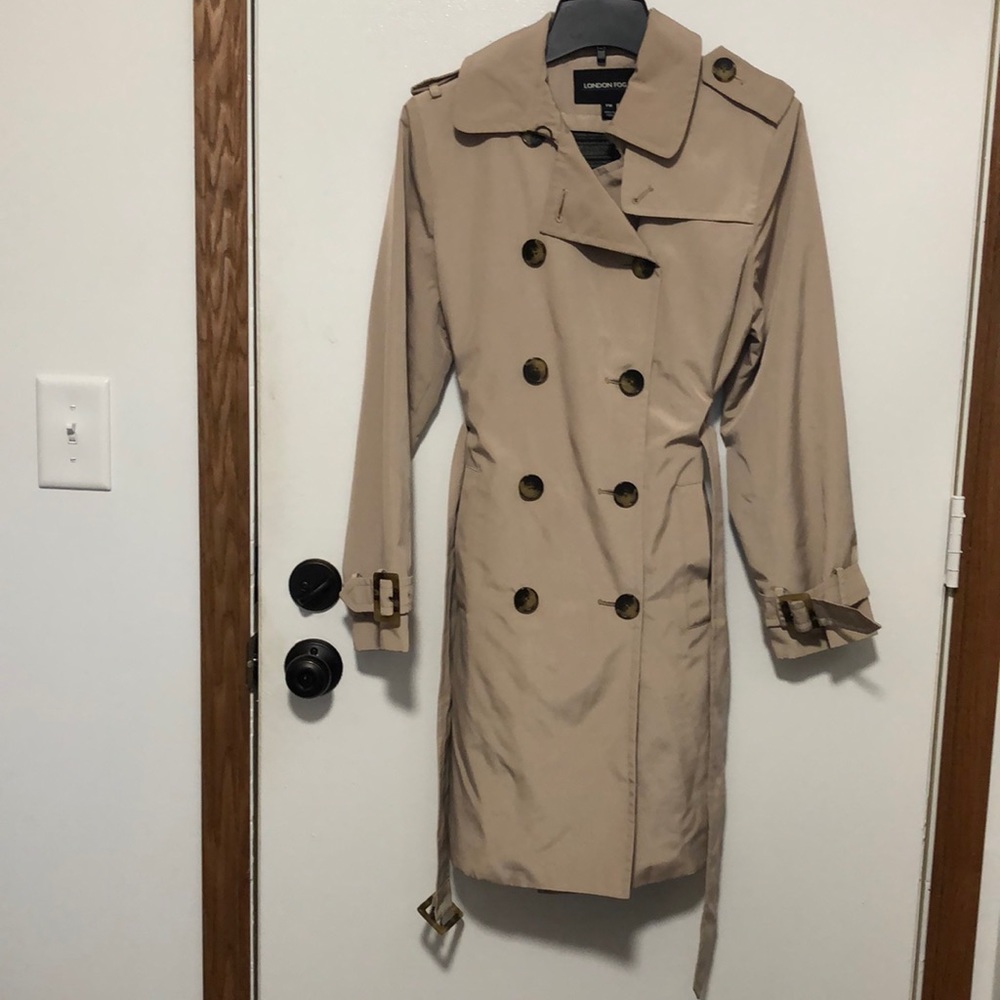 Ladies Petite Medium London Fog Trench